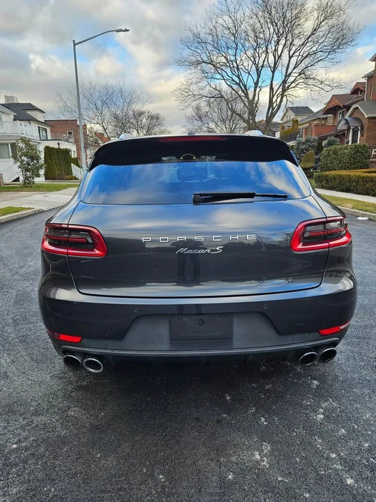 2017 Porsche Macan - Image 4 of 15