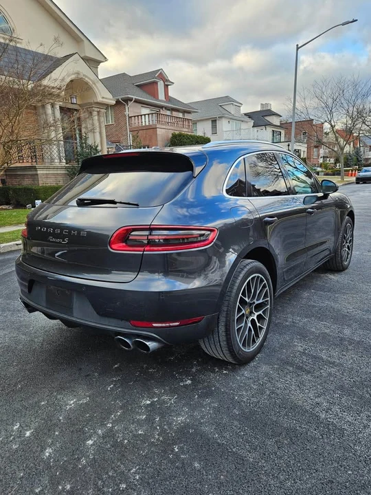 2017 Porsche Macan - Image 5 of 15