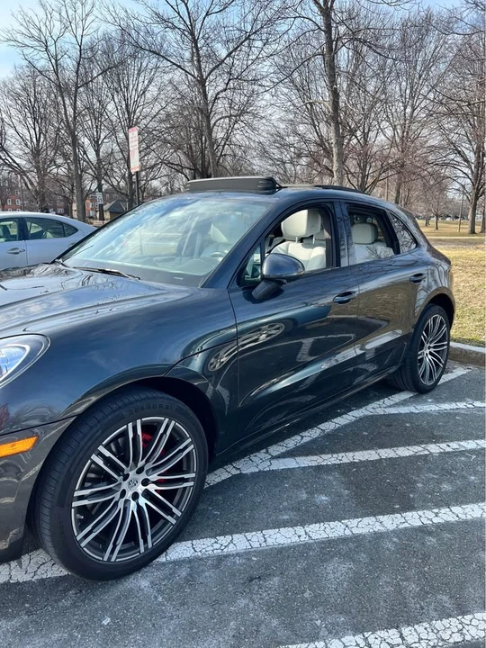 2017 Porsche Macan - Image 4 of 9
