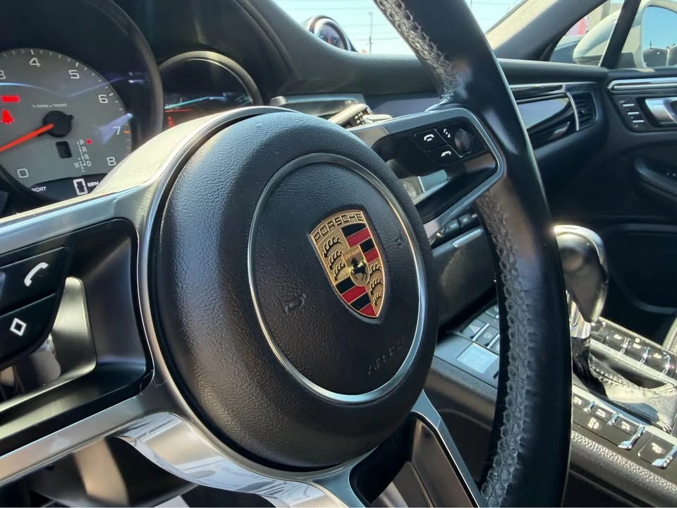 2017 Porsche Macan - Image 3 of 19
