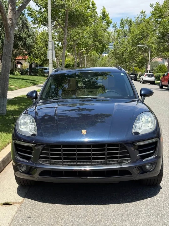 2017 Porsche Macan - Image 3 of 4