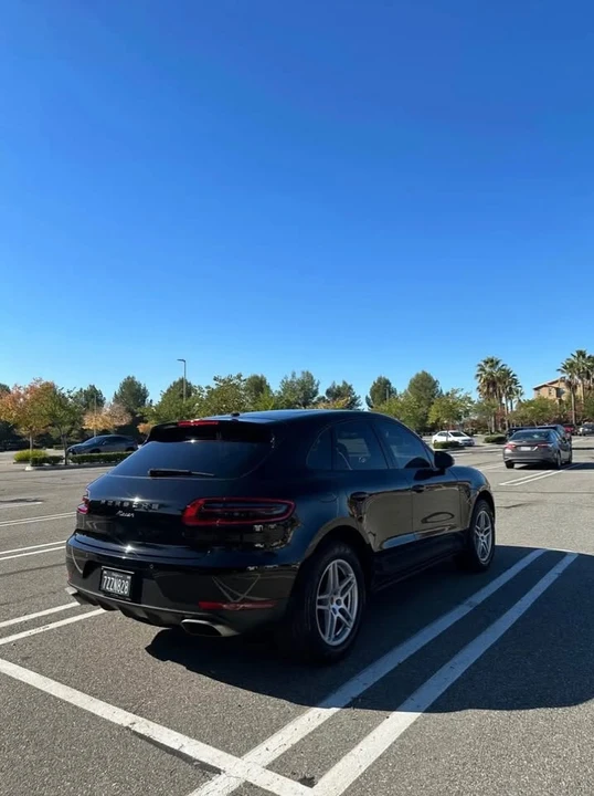 2017 Porsche Macan - Image 3 of 9