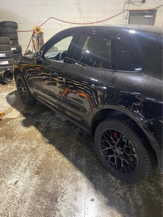 2017 Porsche Macan - Image 13 of 16