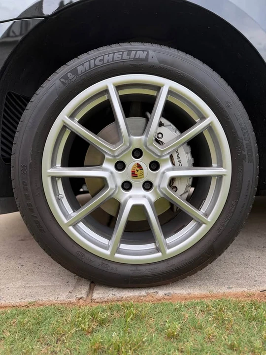 2017 Porsche Macan - Image 10 of 13