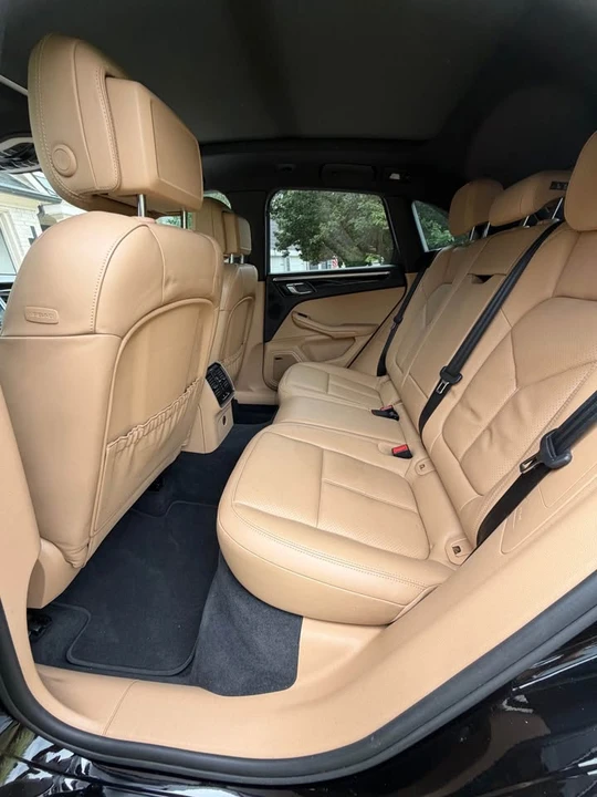 2017 Porsche Macan - Image 8 of 13
