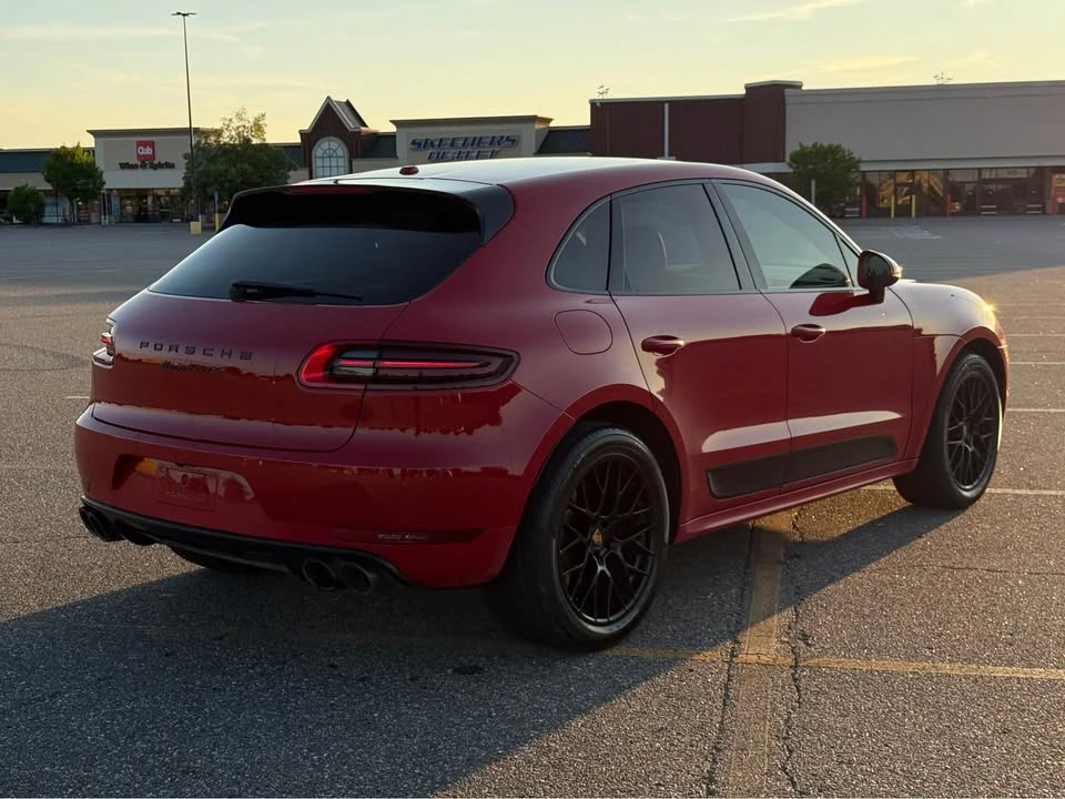 2017 Porsche Macan - Image 3 of 10