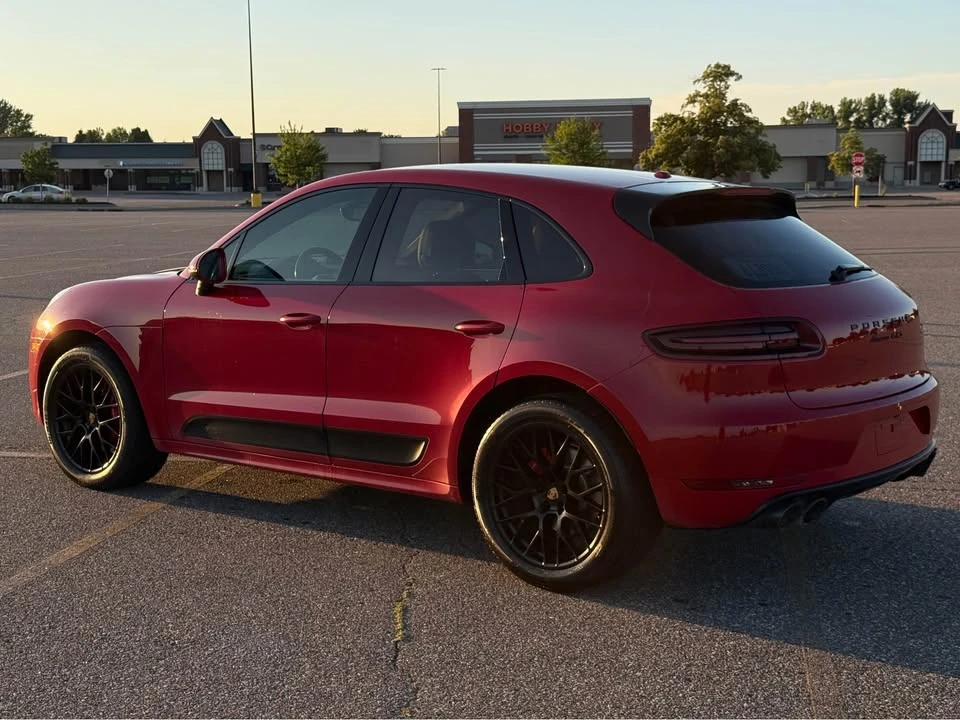 2017 Porsche Macan - Image 4 of 10