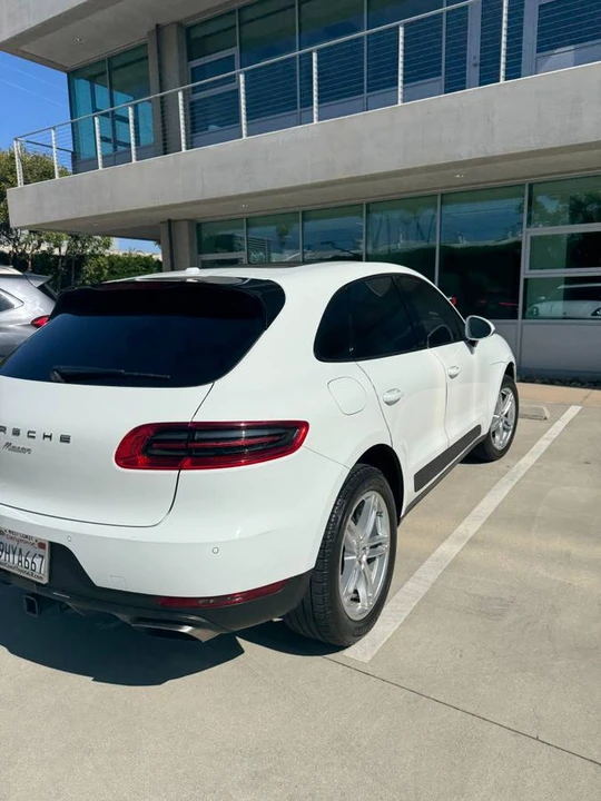2017 Porsche Macan - Image 4 of 24