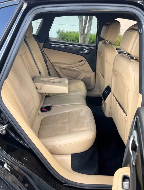 2017 Porsche Macan - Image 10 of 19
