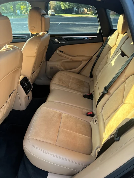 2017 Porsche Macan - Image 15 of 20