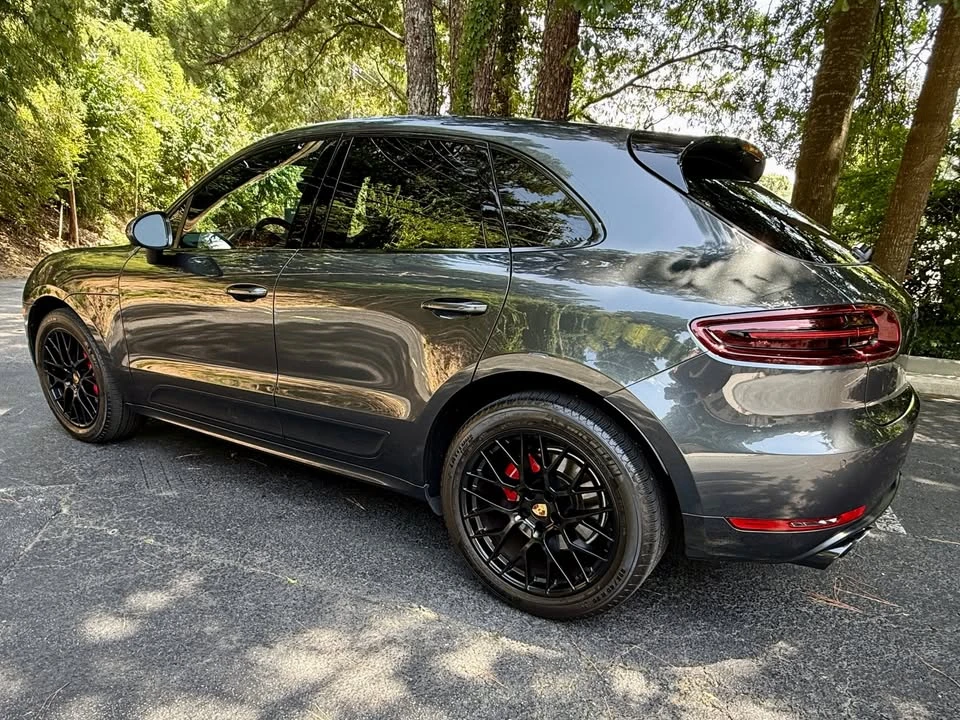 2017 Porsche Macan - Image 2 of 20