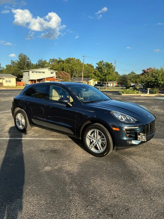 2017 Porsche Macan - Image 10 of 20