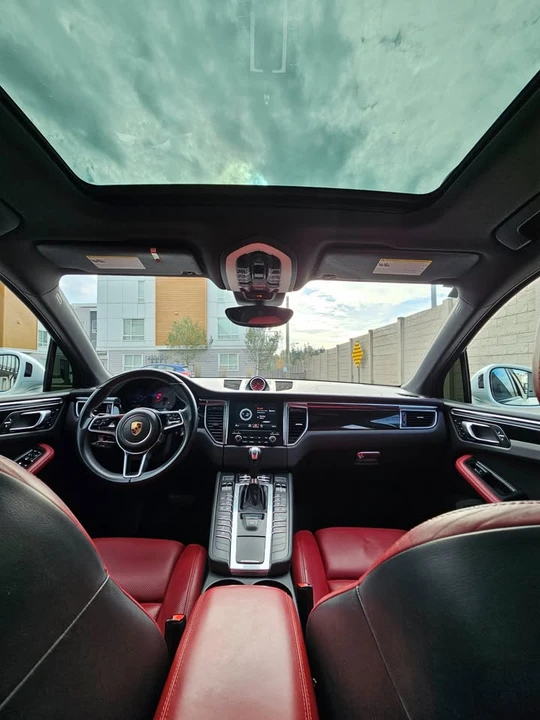 2017 Porsche Macan - Image 6 of 15