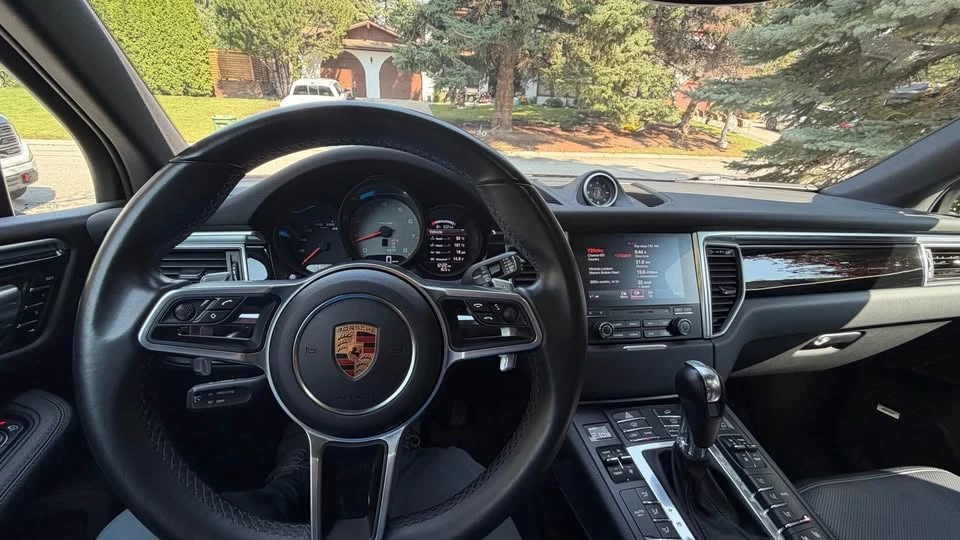 2017 Porsche Macan - Image 5 of 7