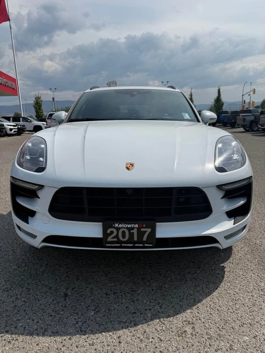 2017 Porsche Macan - Image 2 of 11