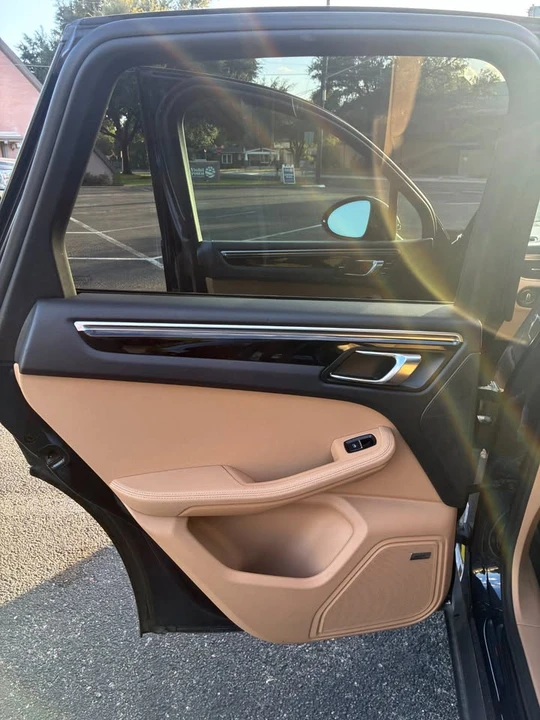 2017 Porsche Macan - Image 12 of 20