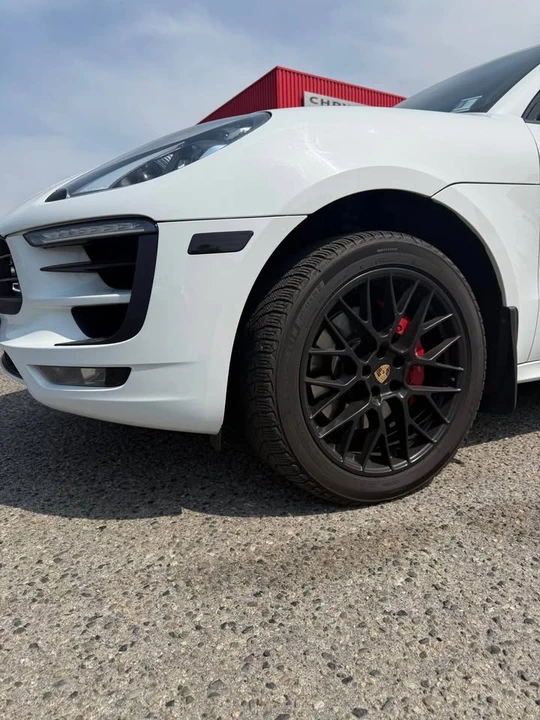 2017 Porsche Macan - Image 6 of 11