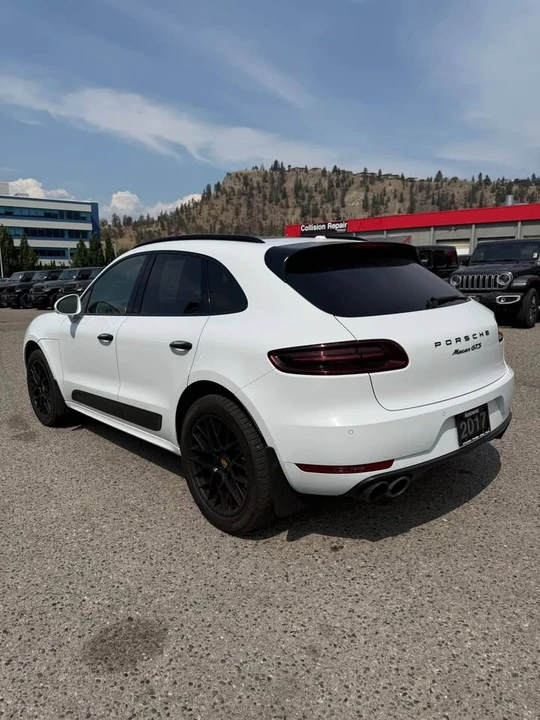2017 Porsche Macan - Image 5 of 11