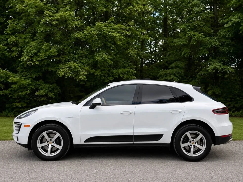 2017 Porsche Macan - Image 8 of 20