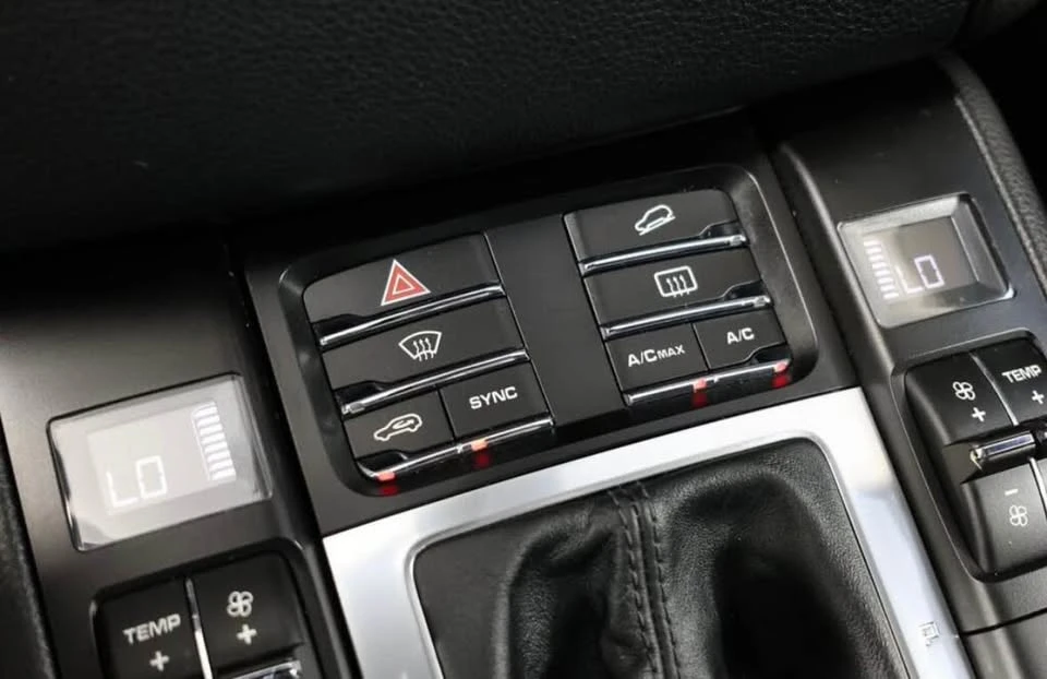 2017 Porsche Macan - Image 7 of 10