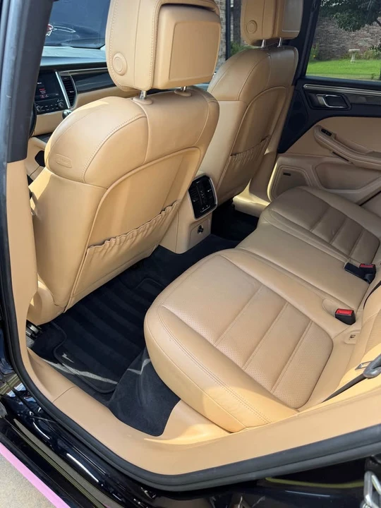 2017 Porsche Macan - Image 8 of 8