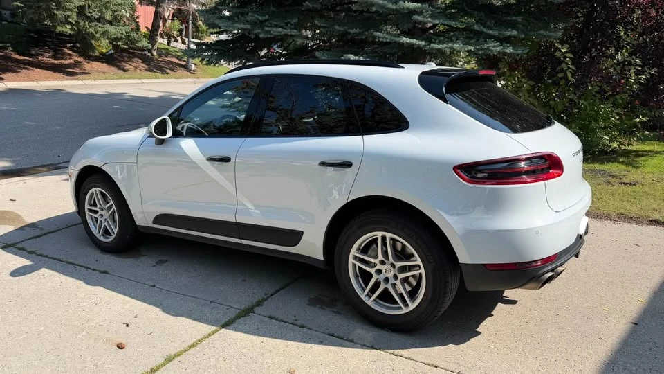 2017 Porsche Macan - Image 4 of 7