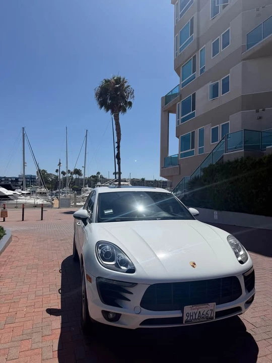 2017 Porsche Macan - Image 4 of 16