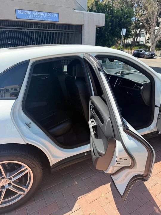 2017 Porsche Macan - Image 11 of 16