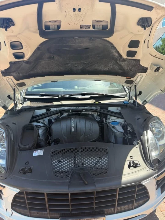 2017 Porsche Macan - Image 16 of 16