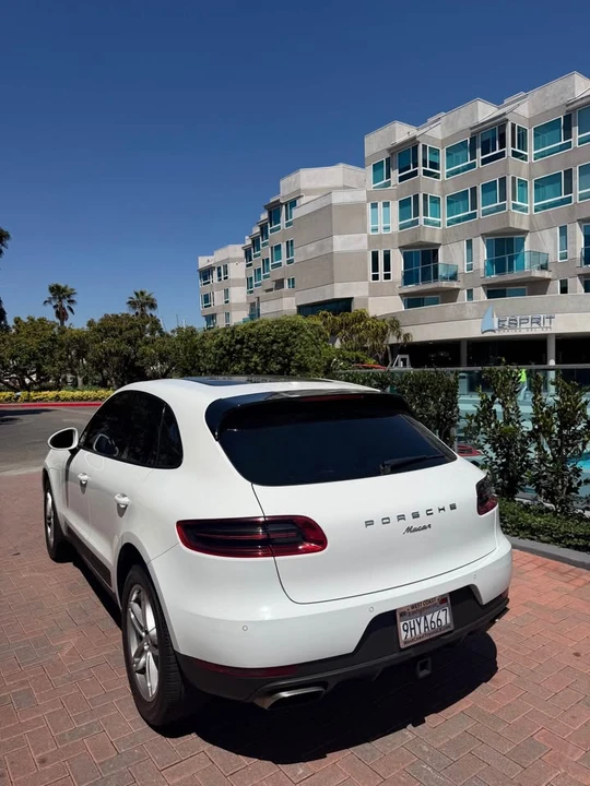 2017 Porsche Macan - Image 7 of 16