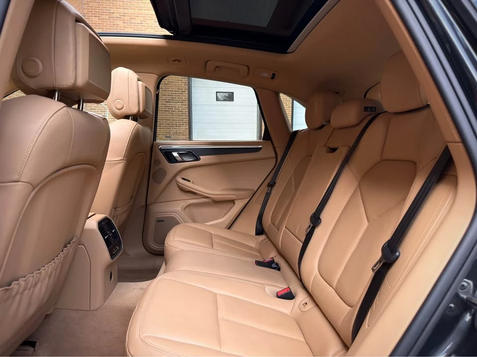 2017 Porsche Macan - Image 11 of 20