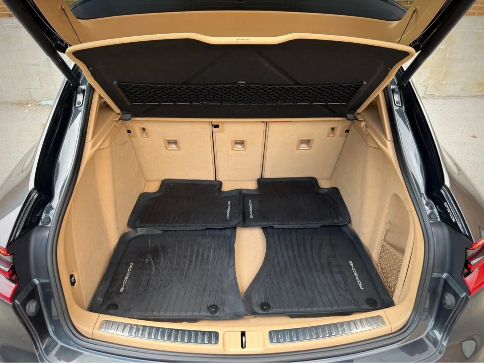2017 Porsche Macan - Image 10 of 20