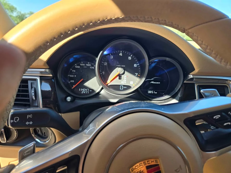 2017 Porsche Macan - Image 13 of 20