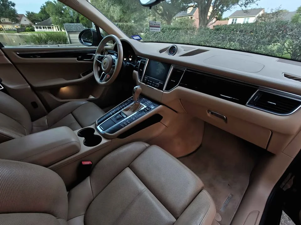 2017 Porsche Macan - Image 10 of 20