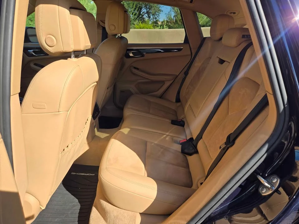 2017 Porsche Macan - Image 12 of 20