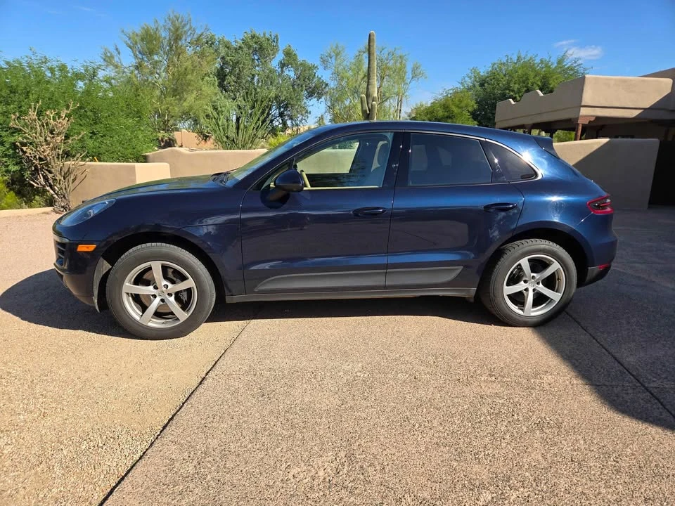 2017 Porsche Macan - Image 2 of 20