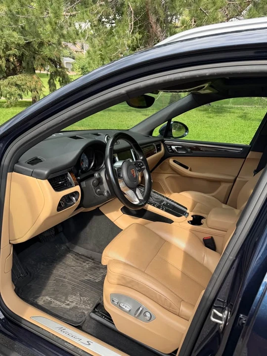 2017 Porsche Macan - Image 11 of 20