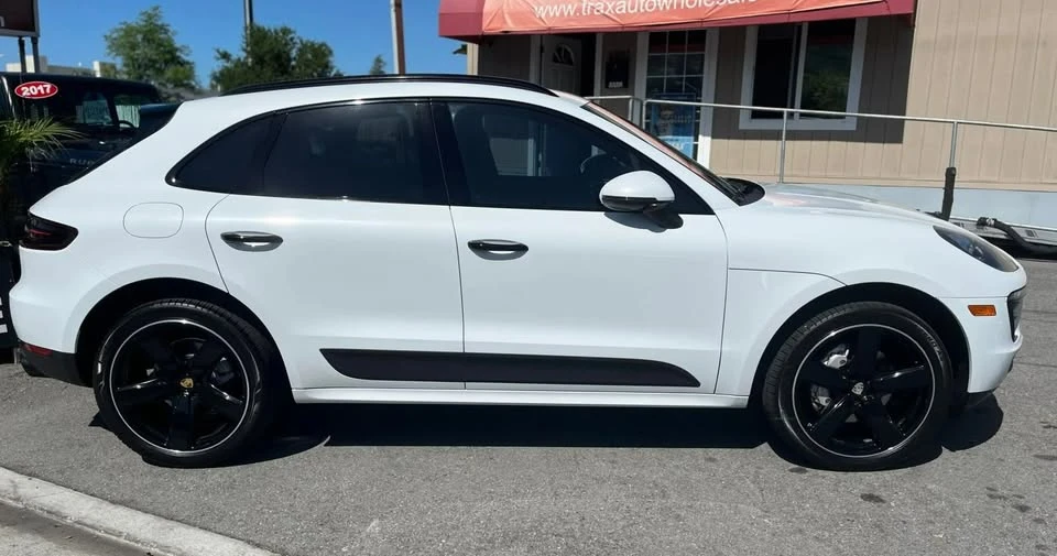 2017 Porsche Macan - Image 8 of 20