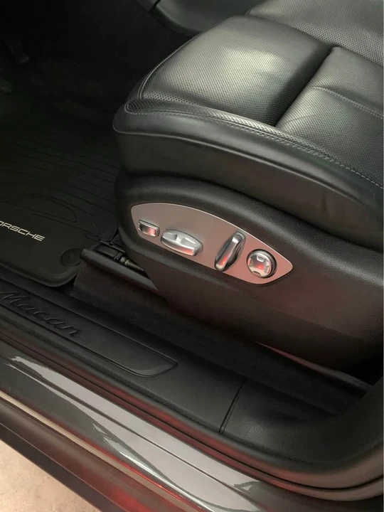 2017 Porsche Macan - Image 7 of 9