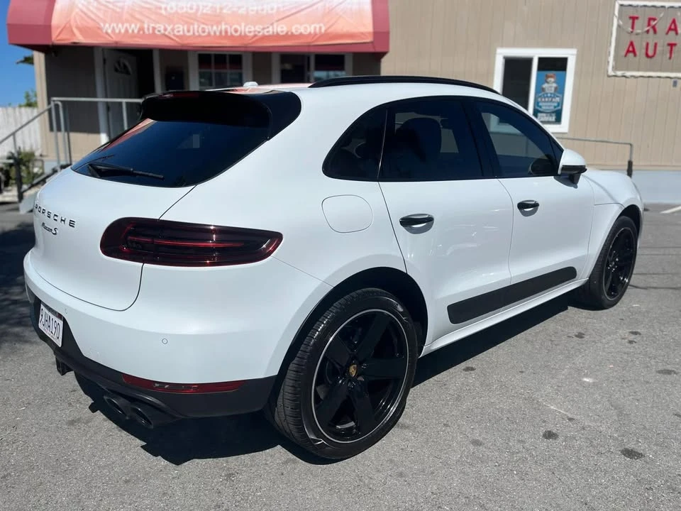 2017 Porsche Macan - Image 7 of 20