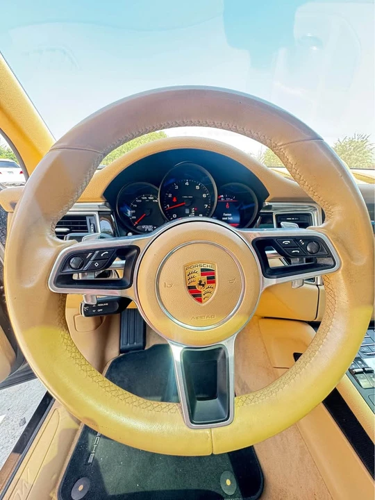2017 Porsche Macan - Image 7 of 19