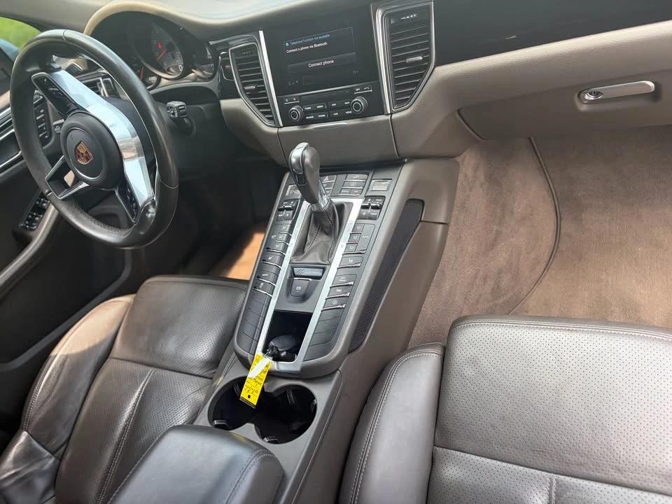 2017 Porsche Macan - Image 10 of 10
