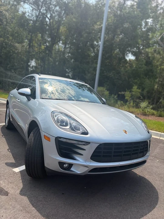 2017 Porsche Macan - Image 7 of 10