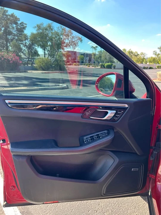 2017 Porsche Macan - Image 9 of 20