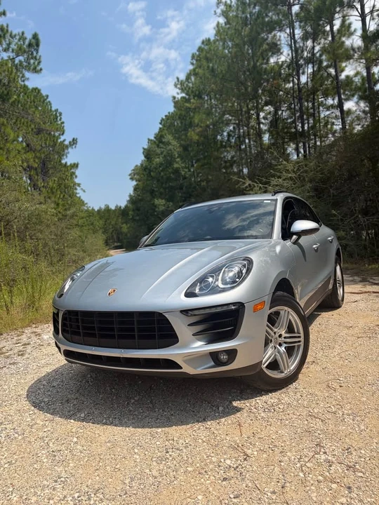 2017 Porsche Macan - Image 15 of 20