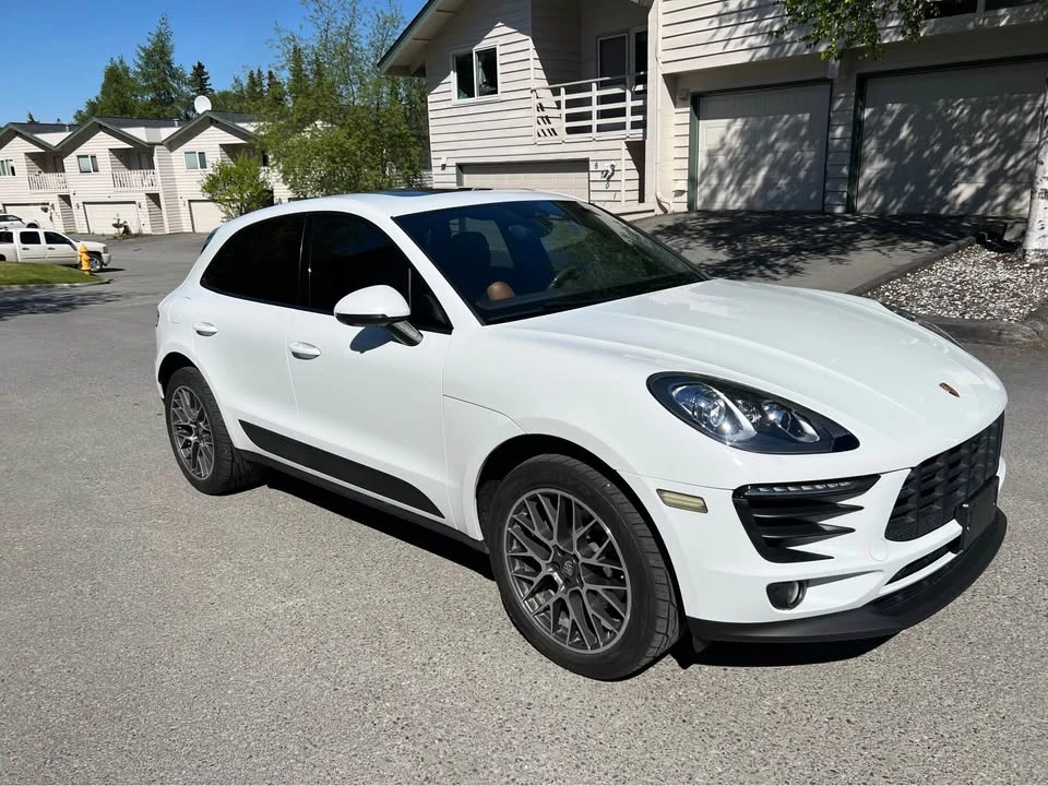 2017 Porsche Macan - Image 4 of 12