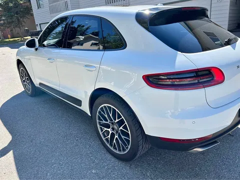 2017 Porsche Macan Macan