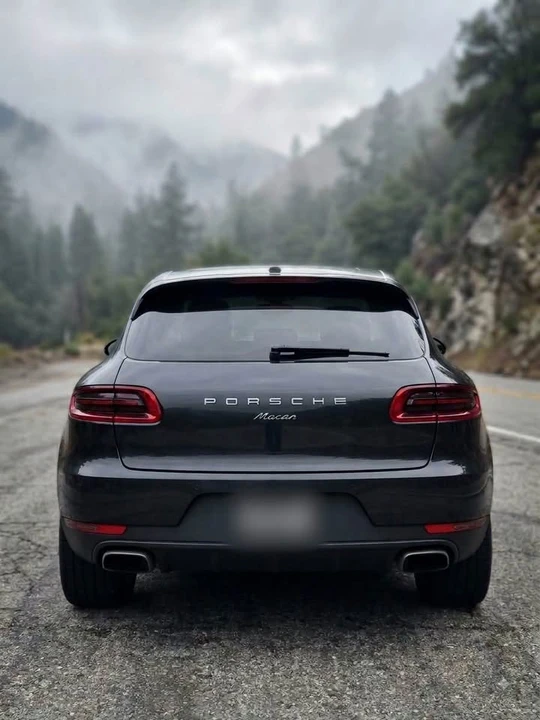 2017 Porsche Macan - Image 4 of 7