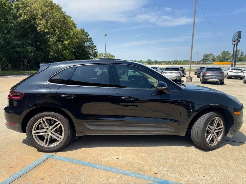 2017 Porsche Macan - Image 3 of 19