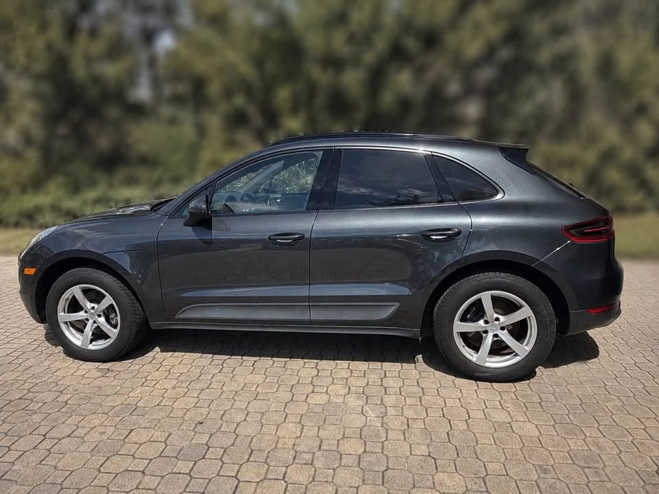 2017 Porsche Macan - Image 2 of 7